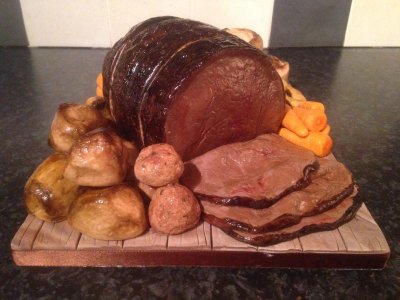 roast dinner cake 4ad992ee78120.jpg