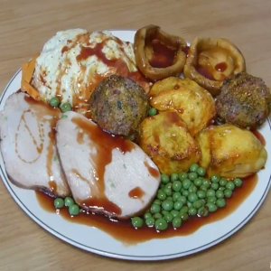 roast dinner cake kGg4_vbBuTBaZ_tV.jpg