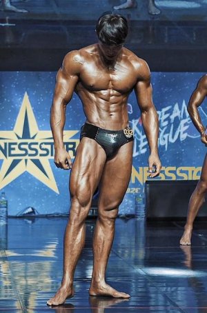 Rae Wan Kang Korean Fitness Model Asian Muscle 5.jpg