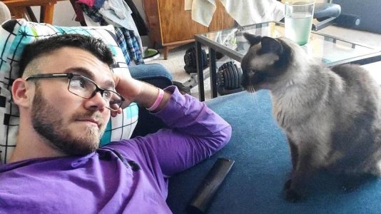 Sebastian Calvin petsitting 67761444.jpg