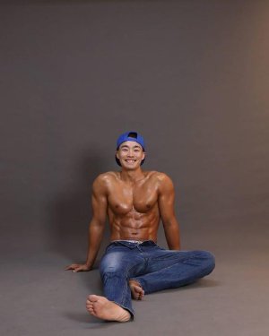 Yoon Hee Eun Korean Fitness Model Asian Muscle 2.jpg