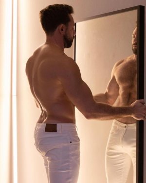 Anton Lapidus 169178253.jpg