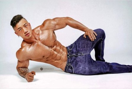 Nicholas Hee Singapore Fitness Model Asian Muscle 7.jpg
