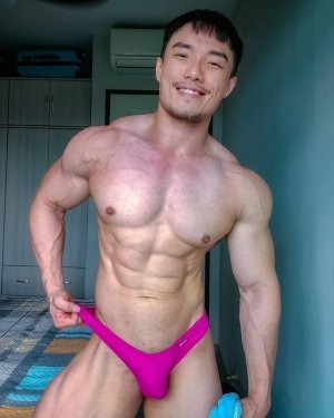 Benjamin Anderson Singapore Fitness Model Asian Muscle 1.jpg