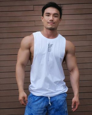 Benjamin Anderson Singapore Fitness Model Asian Muscle 2.jpg