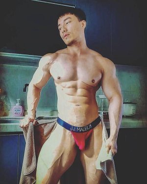 Benjamin Anderson Singapore Fitness Model Asian Muscle 5.jpg