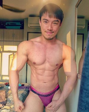 Benjamin Anderson Singapore Fitness Model Asian Muscle 7.jpg