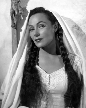 Dolores_del_Río_in_The_Fugitive_(1947_film).jpg