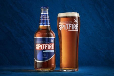 spitfire_single_bottle_glass-1.jpg