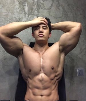 Latino Muscle (27).jpg