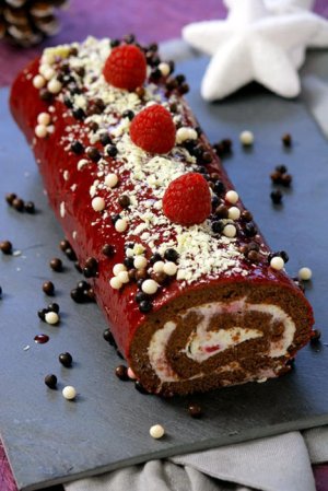 Raspberry  &  Chocolate  Christmas  Log .jpg