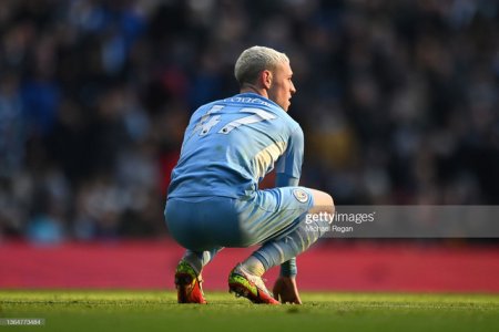 MANCHESTER-ENGLAND-JANUARY-15-Phil-Foden-of-Manchester-City-reacts-during-the-Premier-League-mat.jpg