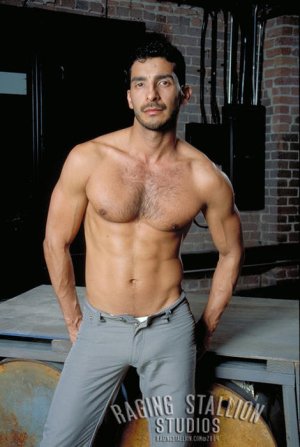 2 Miguel-Leonn-01.jpg