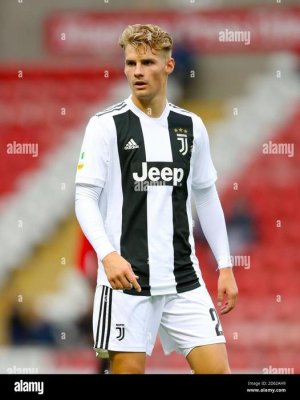 juventus-nikolai-baden-frederiksen-2D62AH9.jpg