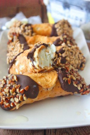 Ice Cream  Stuffed  Cannoli.jpg