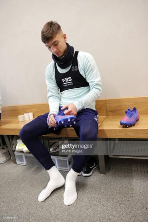 LEICESTER-ENGLAND-FEBRUARY-04-Luke-Thomas-of-Leicester-City-during-the-Leicester-City-training-s.jpg