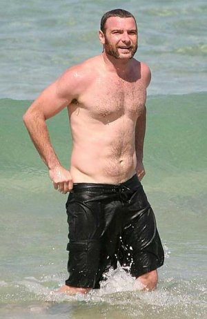 liev-schreiber-shirtless-beach.jpg