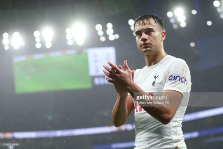 LONDON-ENGLAND-FEBRUARY-09-Sergio-Reguilon-of-Tottenham-Hotspur-applauds-fans-after-being-substi.jpg