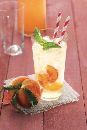 easter-cocktails-ginger-peach-soda.jpg