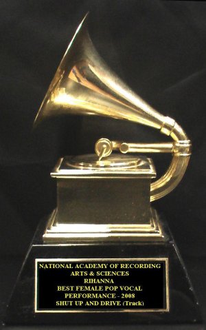 grammy17.jpg