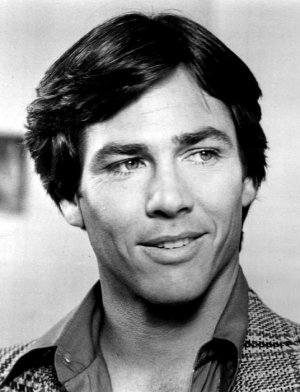 Richard_Hatch_1977.jpeg.jpg