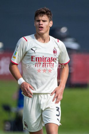 2021-09-15-042-Liverpool-U19-AC-Milan-U19.jpg