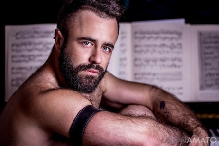 photographed by Ron Amato 07 70961221.jpg