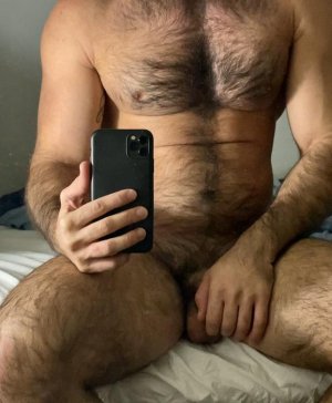 torso FFNiKKoXsAw3FY5.jpg