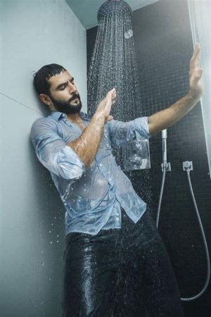 Antonio Velazquez 1.jpg