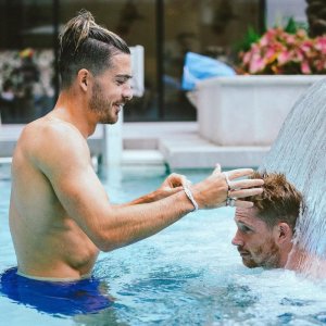 RNbAkAS.jpg RNbAkAS.jpg