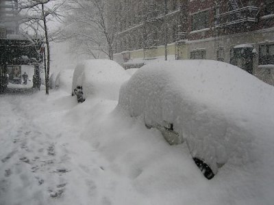0206-snowstorm_cars1.jpg