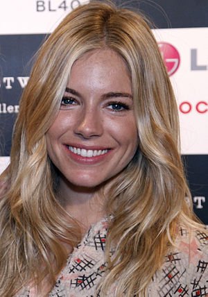 300px-Sienna_Miller_2009.jpg