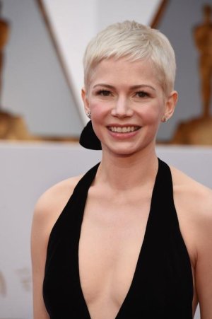 michelle-williams-at-89th-annual-academy-awards-in-hollywood-02-26-2017_2.jpg