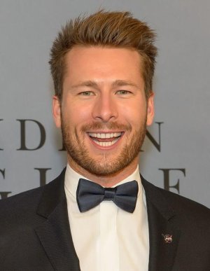 Glen_Powell_in_2016.jpg