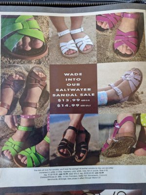 mefeet.jpg mefeet.jpg