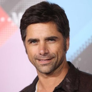 john-stamos-10073503-1-402.jpg