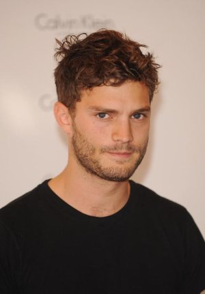jamie-dornan-models-photos-08102020-02-1160x1662.jpg